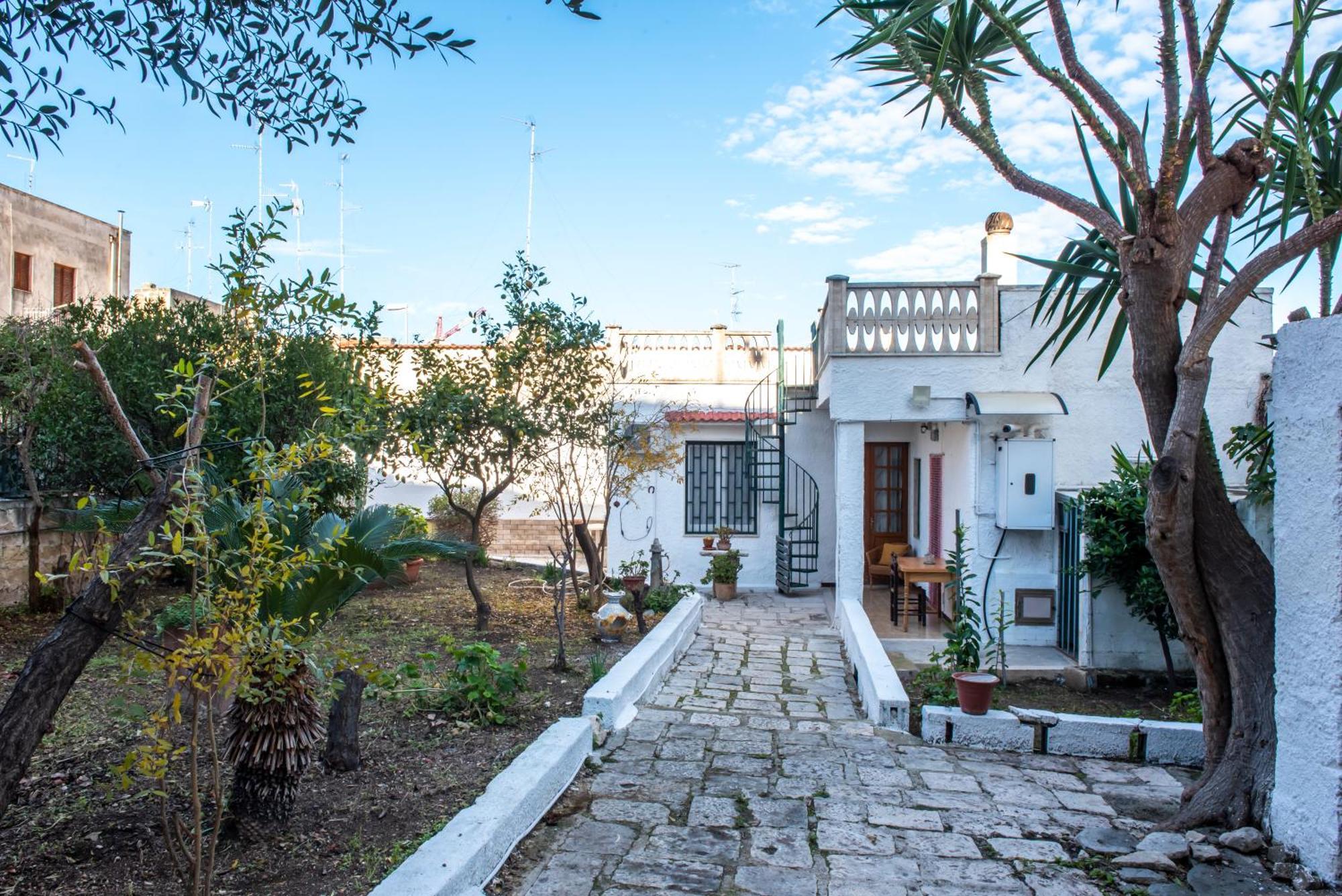 Tonia'S Mansion Villa Бари Екстериор снимка